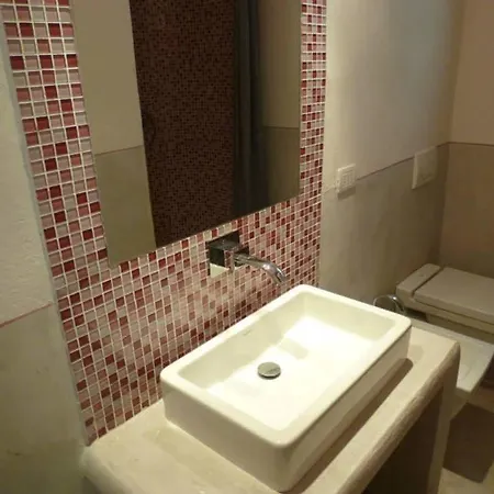 مزرعة للإقامة Castello Di Tavolese