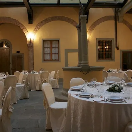 مزرعة للإقامة Castello Di Tavolese