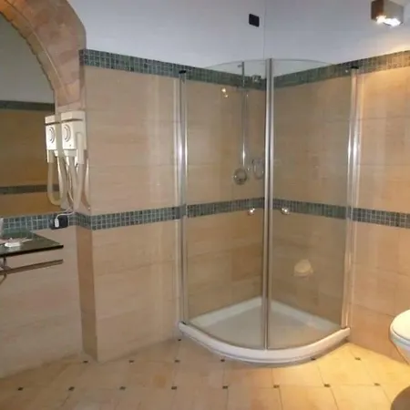 Castello Di Tavolese Alloggio per agriturismo *